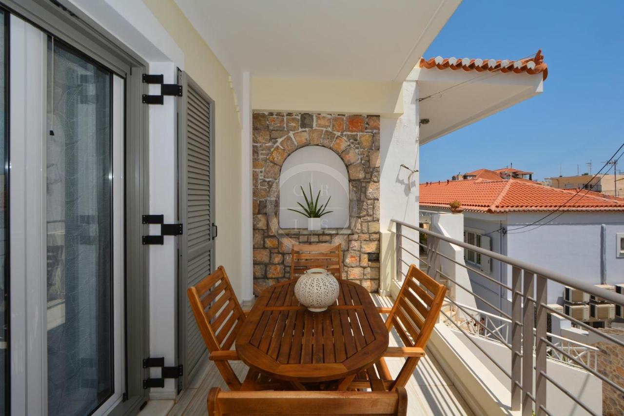 Chrysilia Apartment *