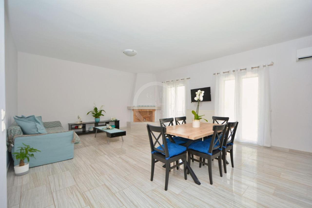 Chrysilia Apartament
