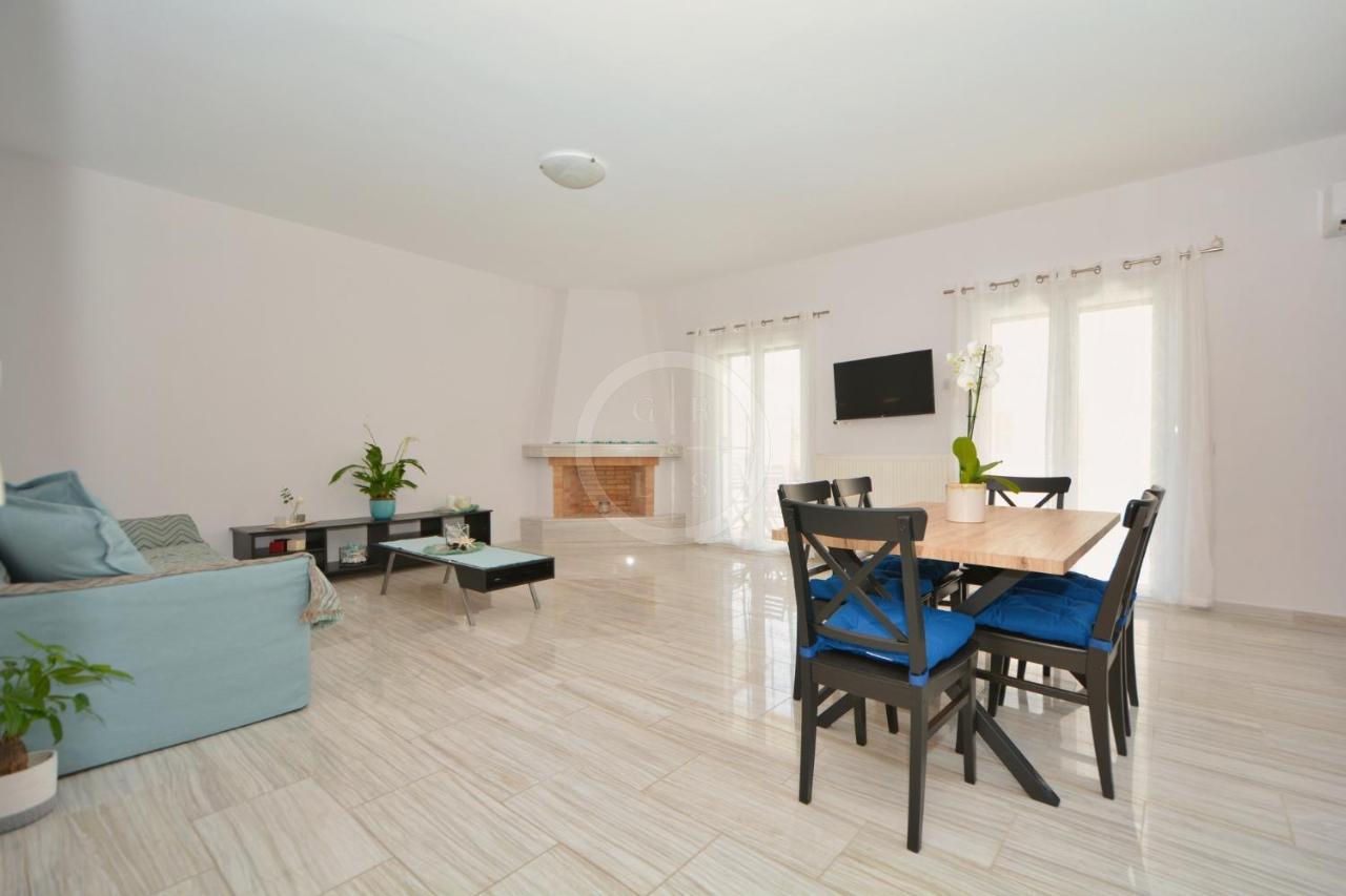 Apartment Chrysilia *