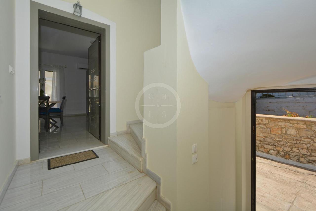 Chrysilia Apartment